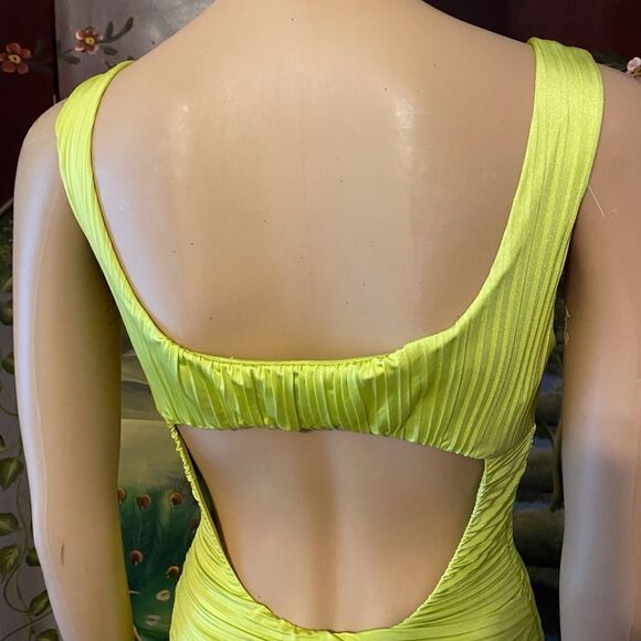 Arden B Fitted Bodycon Mini dress Lime Green Size Small - Picture 9 of 10
